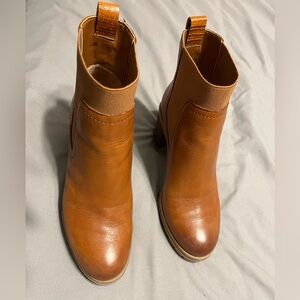 Vince Camuto boots